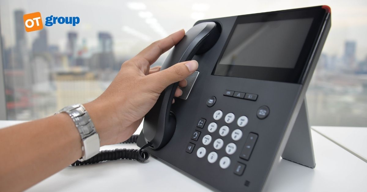 VoIP Phone System: 5 Things to Consider When Choosing a VoIP Provider